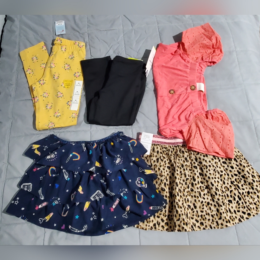 Girls bundle (size M)